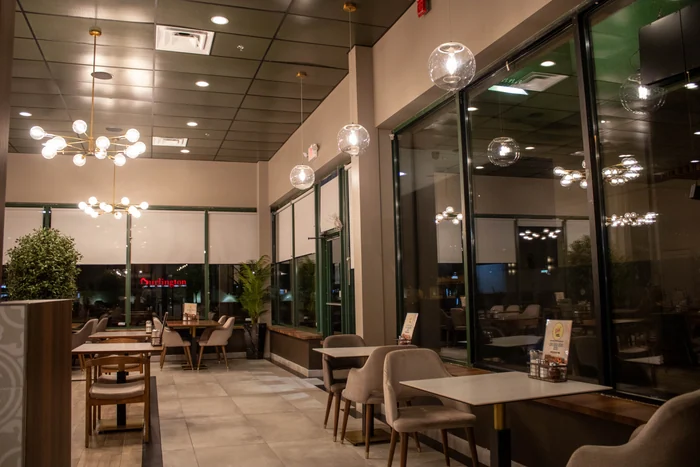 Saray Bakery & Cafe'nin yenilenen salonu